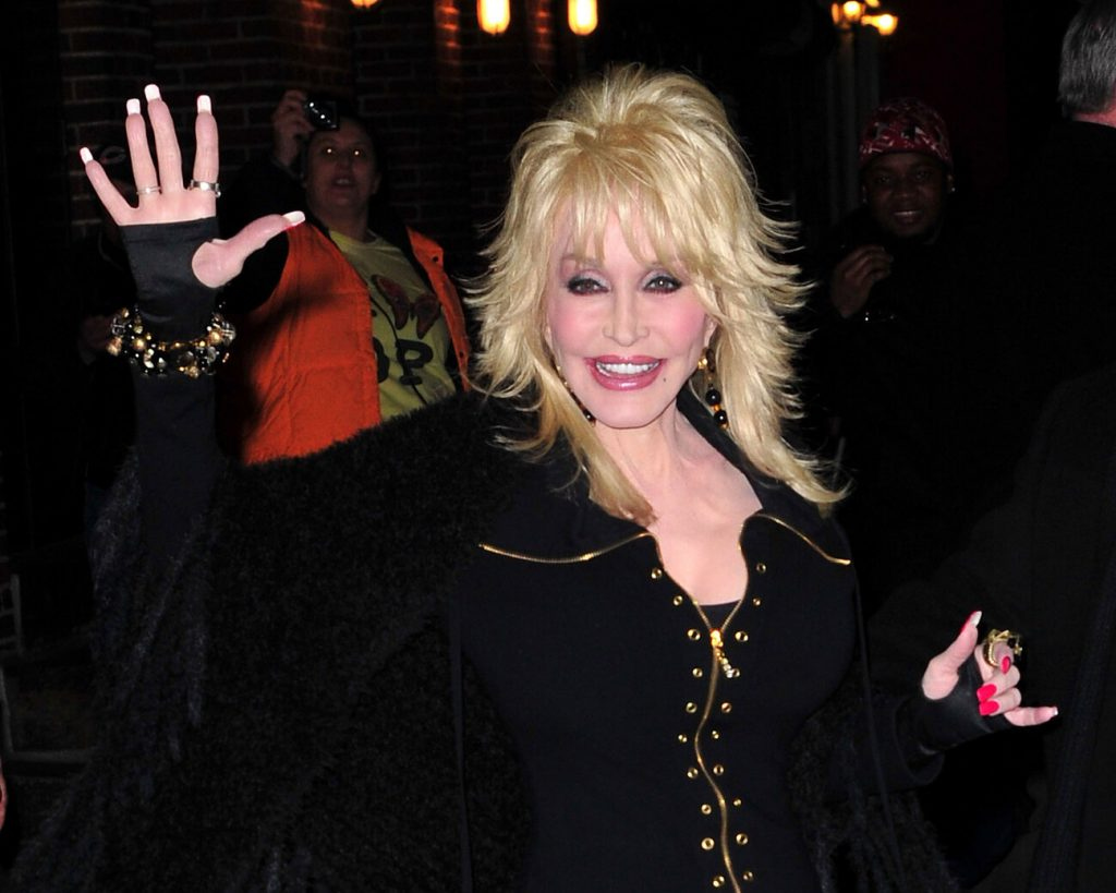 Why Does Dolly Parton Always Wear Gloves 